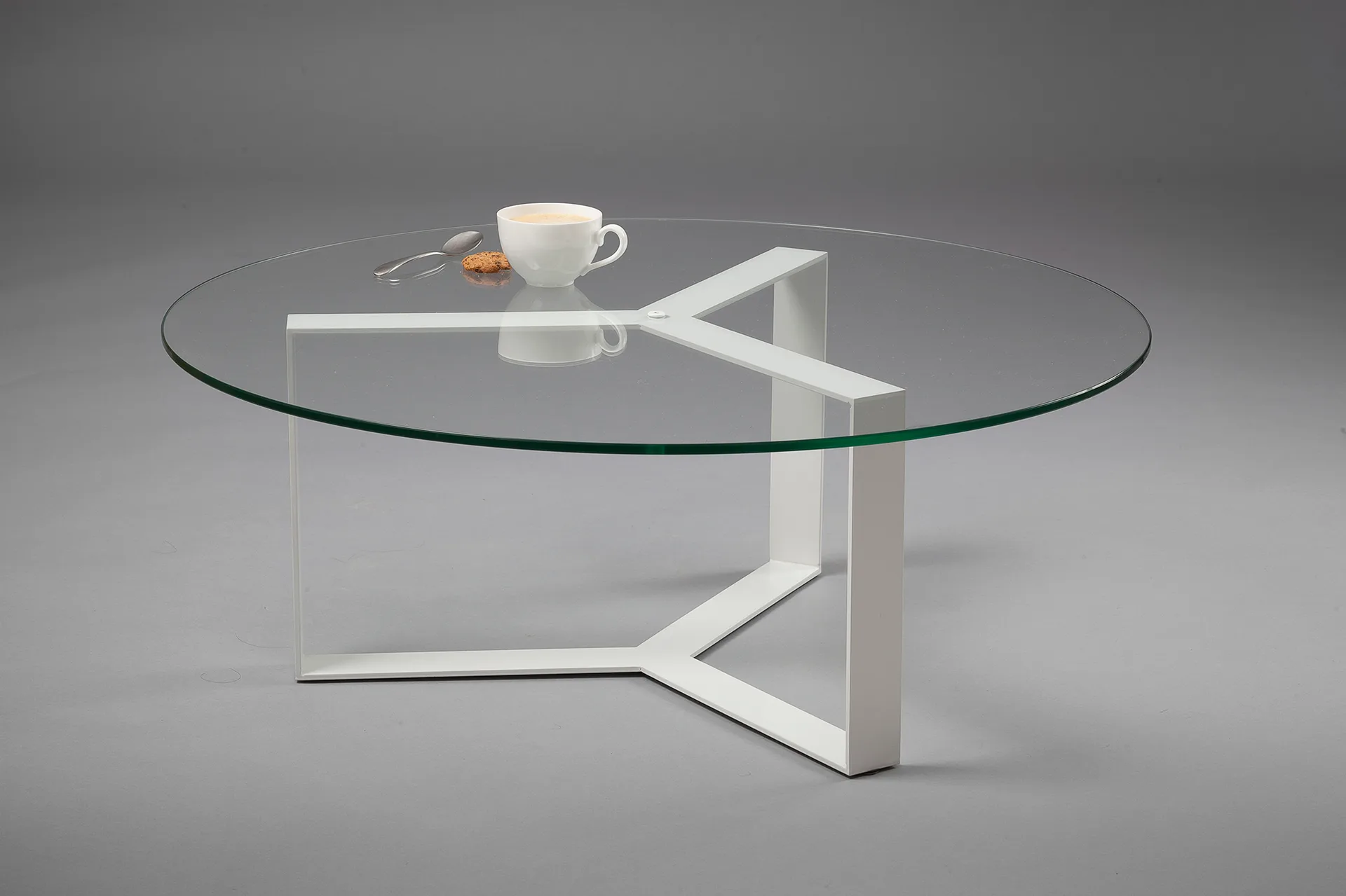 Severin round coffee table